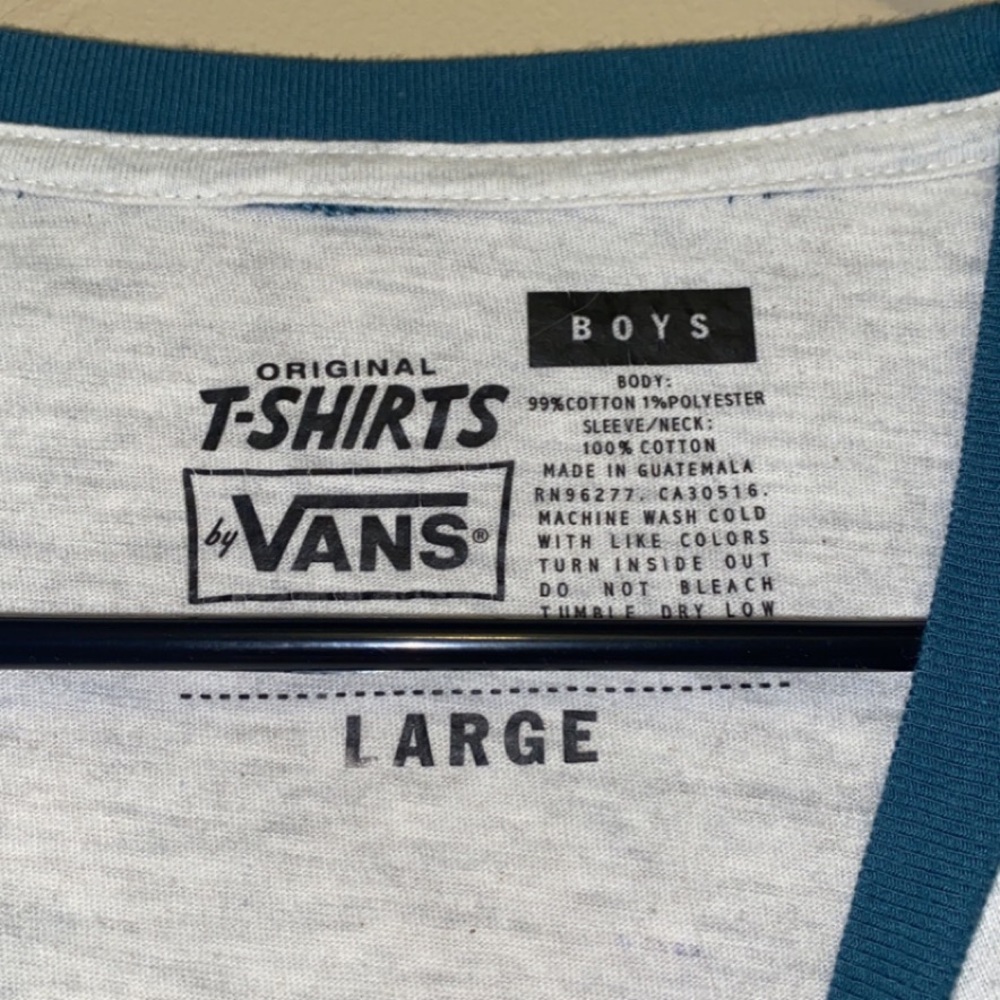 Vans top